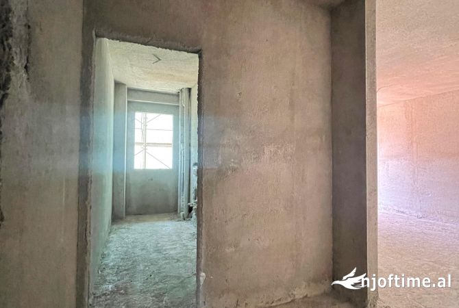 Appartamento in vendita a Tirana 2+1, Vuoto
