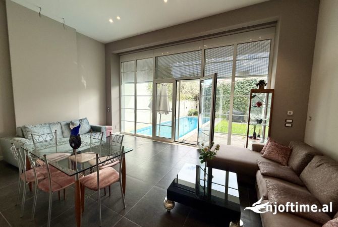 Appartamento in vendita a Tirana 3+1, Arredato