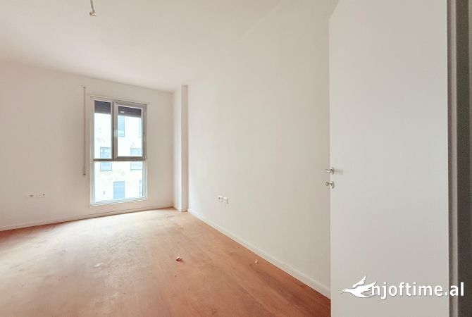 Shtepi ne shitje Apartament ne Tirane, 2+1, Mobilimi Bosh, pa mobiluar, Pagesa 177,600  Euro.
