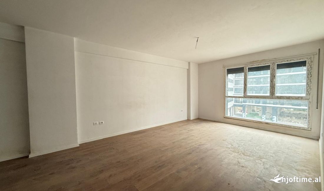 Shtepi ne shitje Apartament ne Tirane, 2+1, Mobilimi Bosh, pa mobiluar, Pagesa 177,600  Euro.
