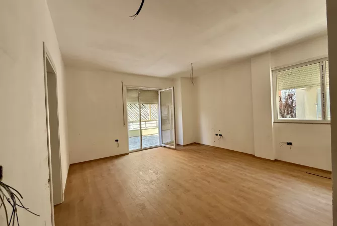 Appartamento in vendita a Tirana 1+1, Vuoto