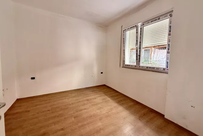Appartamento in vendita a Tirana 1+1, Vuoto