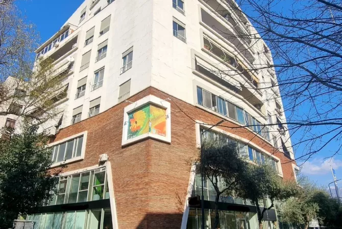 Shitet njesi biznesi prane Gardes (bllokut)