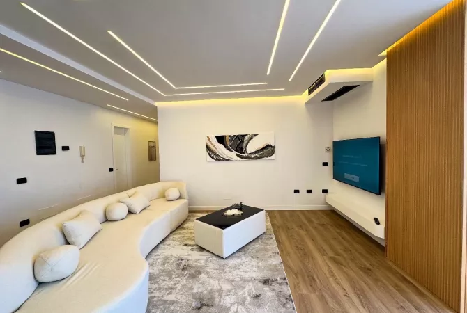 Shtepi ne shitje Apartament ne Tirane, 2+1, Mobilimi E mobiluar, Pagesa 332,000  Euro.