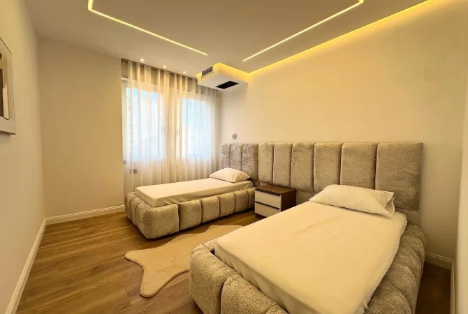 Shtepi ne shitje Apartament ne Tirane, 2+1, Mobilimi E mobiluar, Pagesa 332,000  Euro.