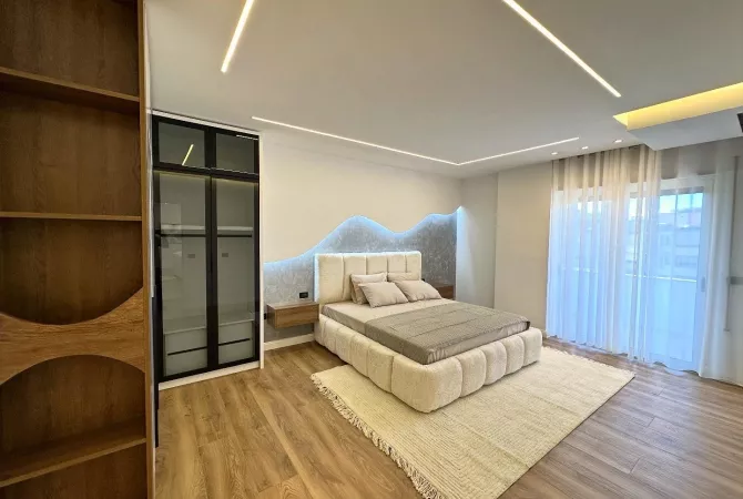 Shtepi ne shitje Apartament ne Tirane, 2+1, Mobilimi E mobiluar, Pagesa 332,000  Euro.
