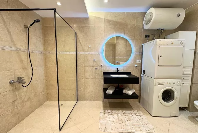 Shtepi ne shitje Apartament ne Tirane, 2+1, Mobilimi E mobiluar, Pagesa 332,000  Euro.