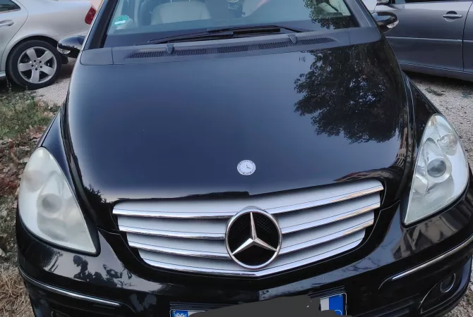 Auto in Vendita a Tirana, Mercedes-Benz, 2007 Diesel,Kambio Automatik Pagamento 4,700  Euro.