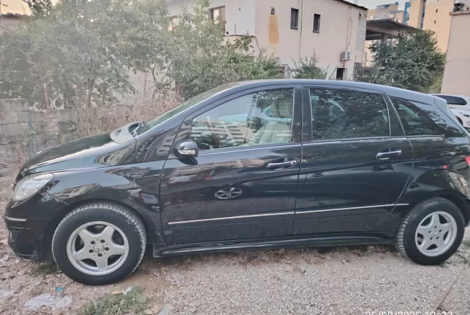 Auto in Vendita a Tirana - 4,700 Euro