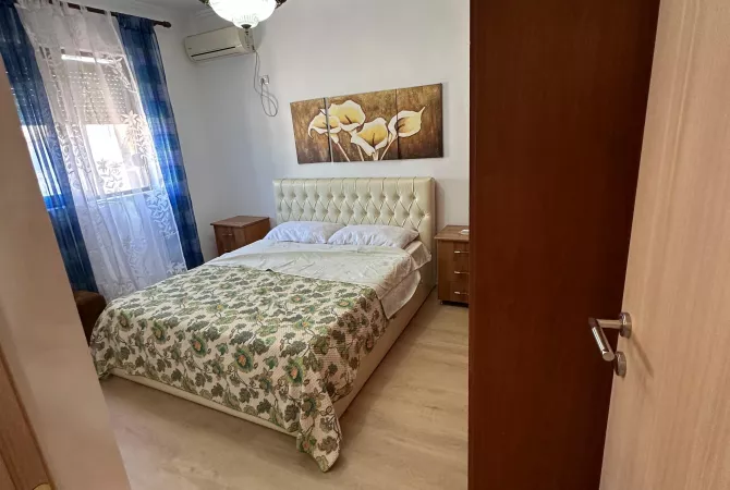 Shtepi ne shitje Apartament ne Tirane, 2+1, Mobilimi E mobiluar, Pagesa 147,000  Euro.