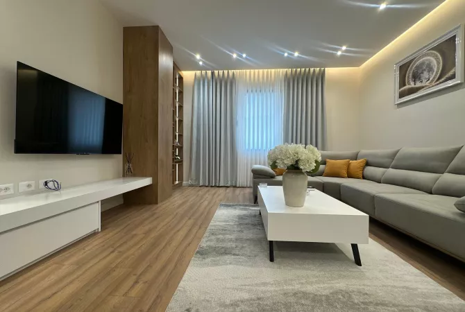 Shtepi me qera Apartament ne Tirane, 1+1, Mobilimi E mobiluar, Pagesa 800  Euro.