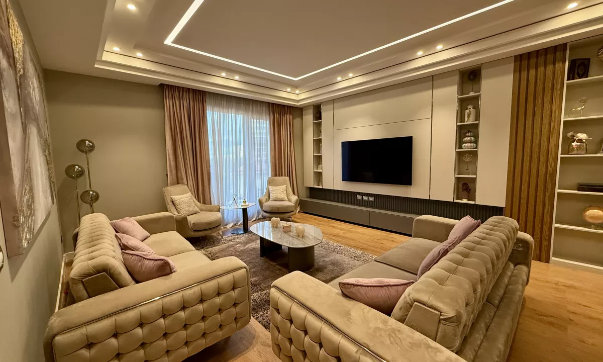 Shtepi ne shitje Apartament ne Tirane, 3+1, Mobilimi E mobiluar, Pagesa 380,000  Euro.