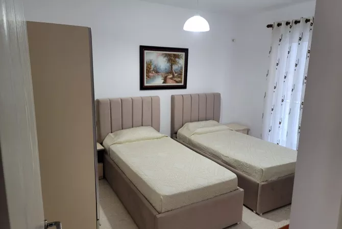Shtepi me qera Apartament ne Tirane, 2+1, Mobilimi E mobiluar, Pagesa 65,000  Leke.