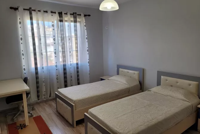 Shtepi me qera Apartament ne Tirane, 2+1, Mobilimi E mobiluar, Pagesa 65,000  Leke.