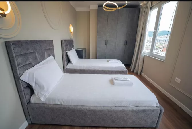 Shtepi ne shitje Apartament ne Tirane, 2+1, Mobilimi E mobiluar, Pagesa 320,000  Euro.
