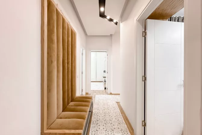 Shtepi ne shitje Apartament ne Tirane, 3+1, Mobilimi E mobiluar, Pagesa 230,000  Euro.