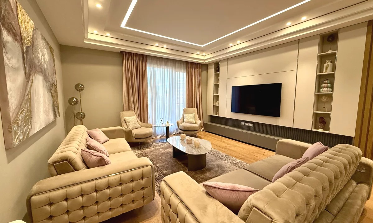 Shtepi ne shitje Apartament ne Tirane, 3+1, Mobilimi E mobiluar, Pagesa 355,000  Euro.