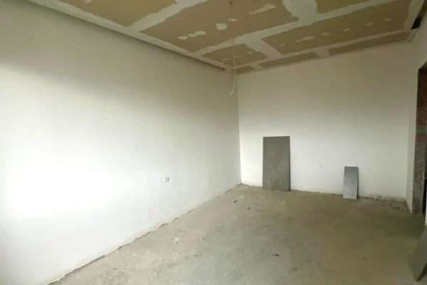 Appartamento in vendita a Tirana 1+1, Vuoto