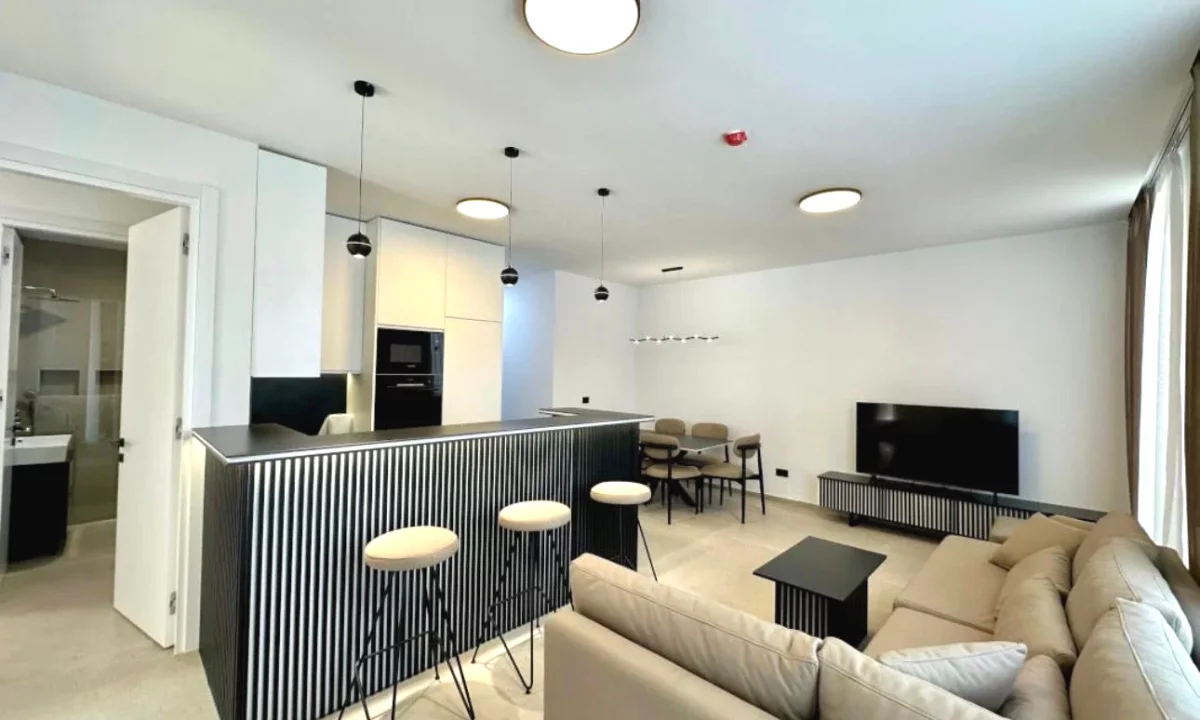 Shtepi me qera Apartament ne Tirane, 2+1, Mobilimi E mobiluar, Pagesa 1,300  Euro.