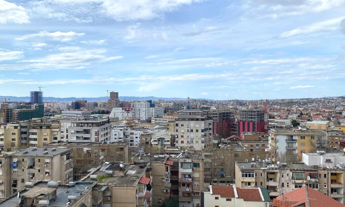 Appartamento in vendita a Tirana 3+1, Vuoto