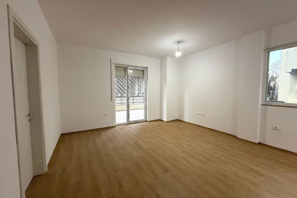 Appartamento in vendita a Tirana 1+1, Vuoto