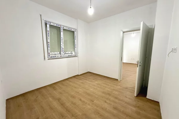 Appartamento in vendita a Tirana 1+1, Vuoto