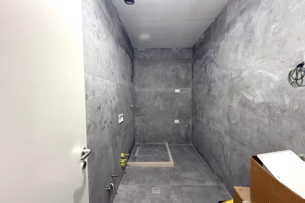 Appartamento in vendita a Tirana 1+1, Vuoto