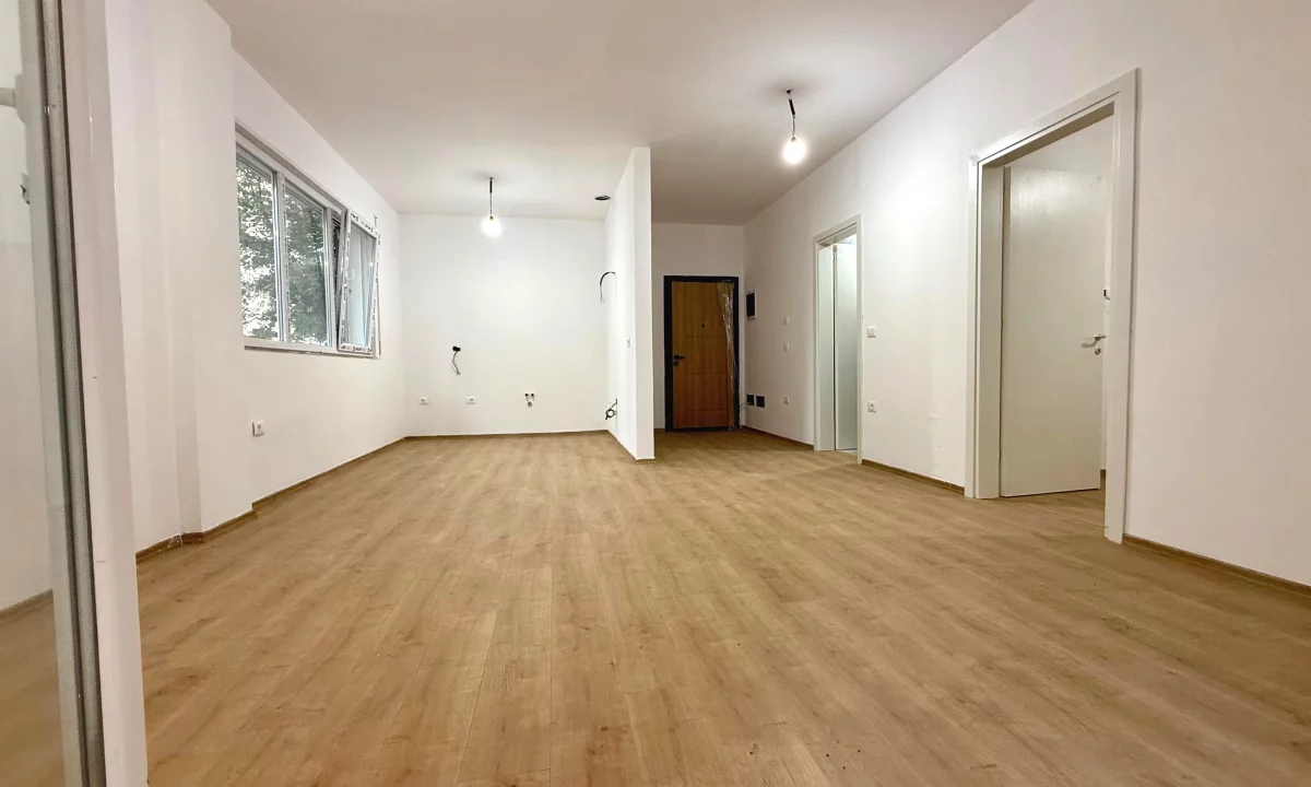 Appartamento in vendita a Tirana 1+1, Vuoto