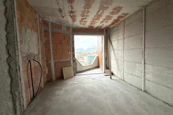 Shtepi ne shitje Apartament ne Tirane, 3+1, Mobilimi Bosh, pa mobiluar, Pagesa 395,000  Euro.