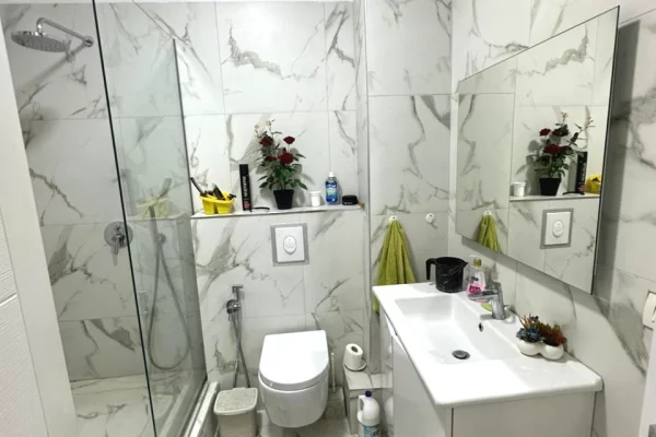 Appartamento in vendita a Tirana 2+1, Arredato