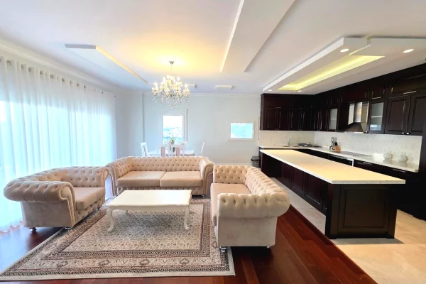 Shtepi ne shitje Apartament ne Tirane, 2+1, Mobilimi E mobiluar, Pagesa 259,000  Euro.