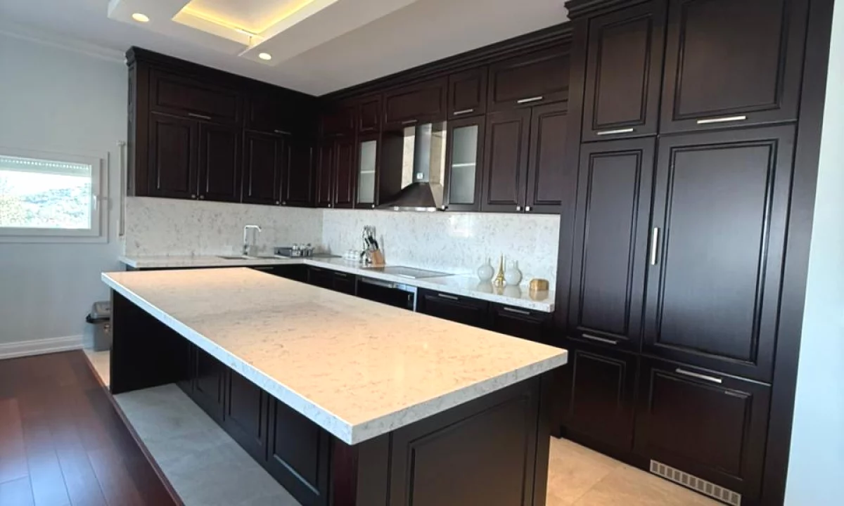 Shtepi ne shitje Apartament ne Tirane, 2+1, Mobilimi E mobiluar, Pagesa 259,000  Euro.