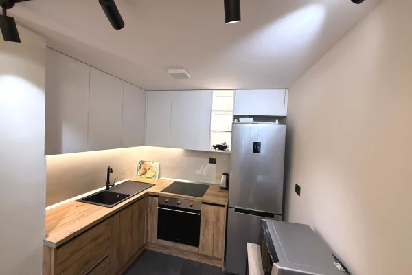 Appartamento in affitto a Tirana 1+1, Arredato