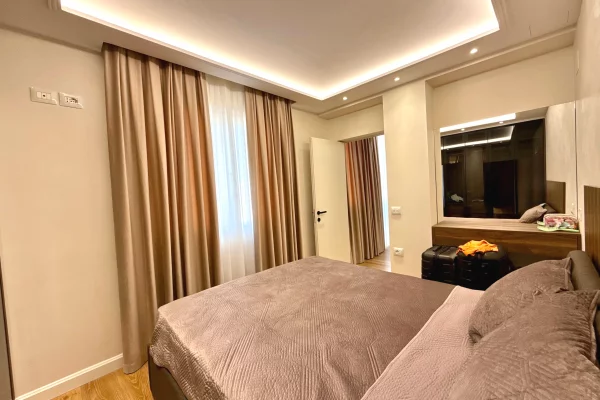 Shtepi me qera Apartament ne Tirane, 1+1, Mobilimi E mobiluar, Pagesa 750  Euro.