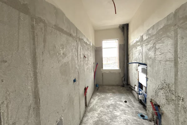 Shtepi ne shitje Apartament ne Tirane, 3+1, Mobilimi Bosh, pa mobiluar, Pagesa 146,000  Euro.