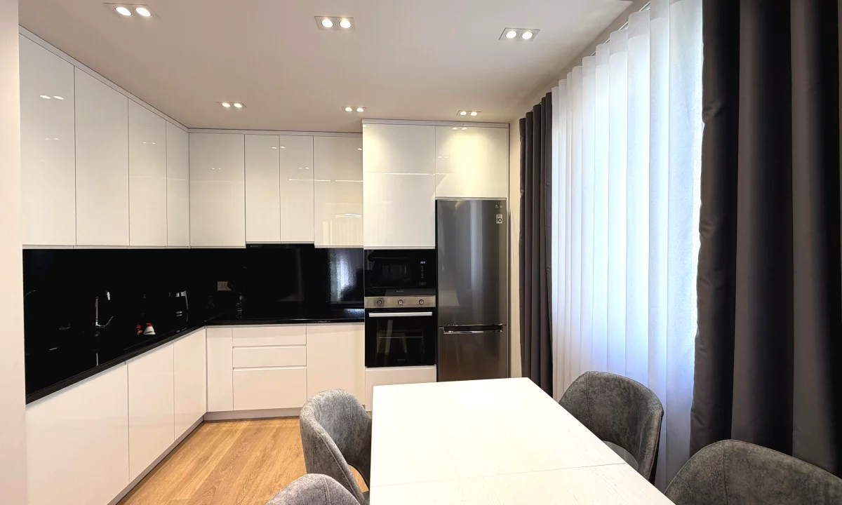 Shtepi me qera Apartament ne Tirane, 2+1, Mobilimi E mobiluar, Pagesa 1,000  Euro.