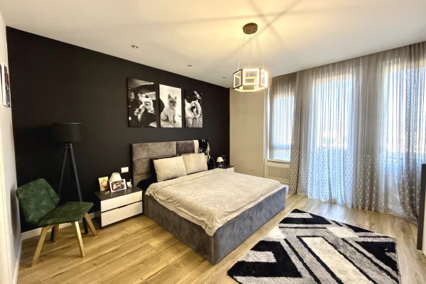 Shtepi ne shitje Apartament ne Tirane, 2+1, Mobilimi Bosh, pa mobiluar, Pagesa 285,000  Euro.