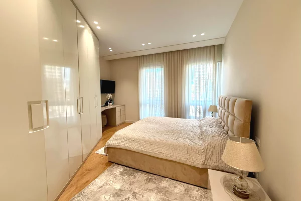 Shtepi ne shitje Apartament ne Tirane, 3+1, Mobilimi E mobiluar, Pagesa 355,000  Euro.