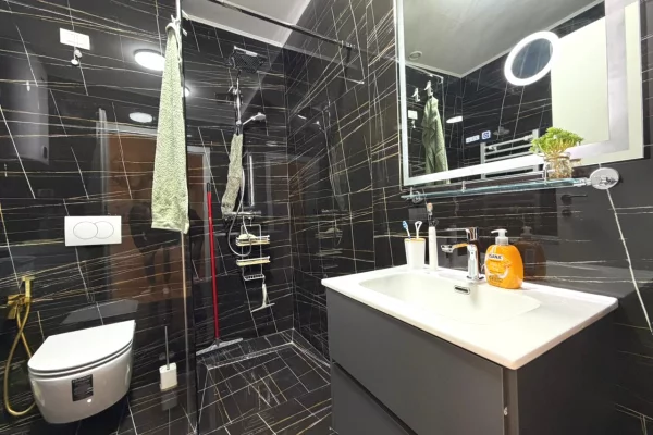 Appartamento in affitto a Tirana 2+1, Arredato