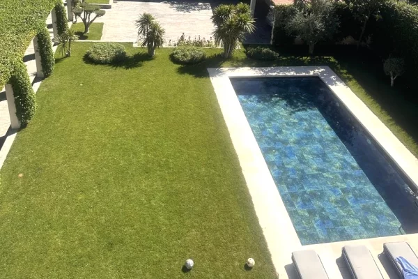 Shtepi me qera Vila Luksoze ne Tirane, 5+1, Mobilimi E mobiluar, Pagesa 13,000  Euro.