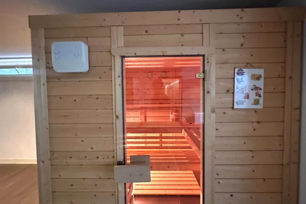 Shtepi me qera Vila Luksoze ne Tirane, 5+1, Mobilimi E mobiluar, Pagesa 13,000  Euro.