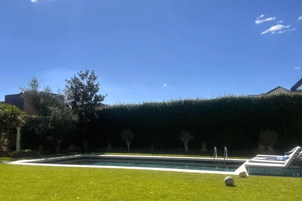 Shtepi me qera Vila Luksoze ne Tirane, 5+1, Mobilimi E mobiluar, Pagesa 13,000  Euro.