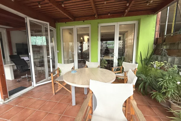 Shtepi ne shitje Apartament ne Tirane, 3+1, Mobilimi Bosh, pa mobiluar, Pagesa 470,000  Euro.