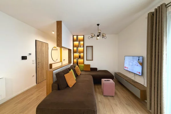 Jepet me qira 3+1+post parkimi