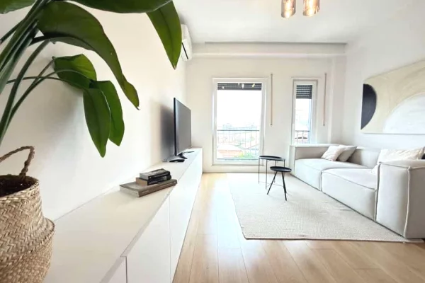 Jepet me qira apartament 1+1+post parkimi