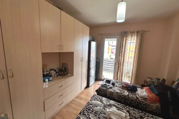 Shtepi ne shitje Apartament ne Tirane, 2+1, Mobilimi E mobiluar, Pagesa 155,000  Euro.