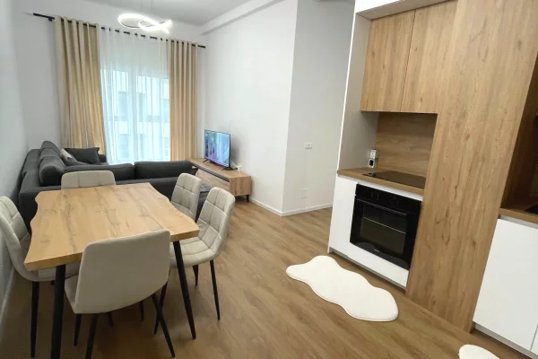 Shtepi me qera Apartament ne Tirane, 2+1, Mobilimi E mobiluar, Pagesa 55,000  Leke.