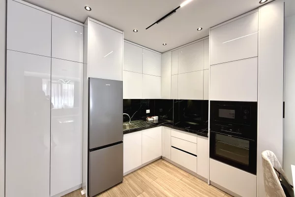 Shtepi me qera Apartament ne Tirane, 1+1, Mobilimi E mobiluar, Pagesa 550  Euro.