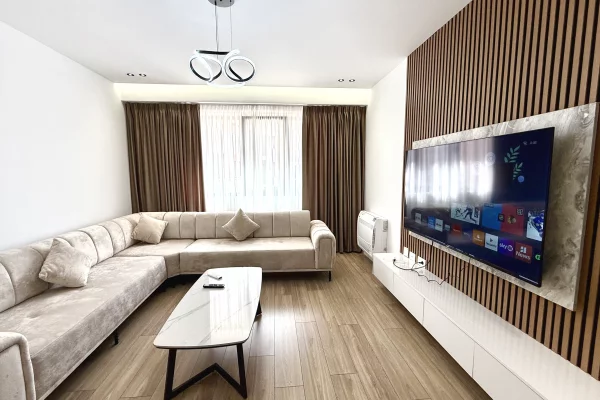 Shtepi me qera Apartament ne Tirane, 1+1, Mobilimi E mobiluar, Pagesa 550  Euro.