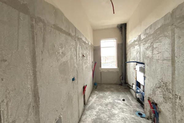 Shtepi ne shitje Apartament ne Tirane, 3+1, Mobilimi Bosh, pa mobiluar, Pagesa 1,408,000  Euro.